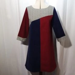 Robe Trapèze En En Velours Milleraies à Manches ¾ Dans Les Tons Bleu, Marine Et Bordeaux -Éclat Boutique 1521783 robe trapeze en en velours milleraies a manches dans le 4