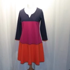 Robe Trapèze Ample Colorée En Jersey Punto Milano Orange Rose Et Bleu Marine -Éclat Boutique 1578920 robe trapeze ample coloree en jersey punto milano orange r 3