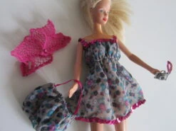 Vêtements Pour Poupée Barbie - "petite Robe Légère Fleurie "printemps"" -Éclat Boutique 165432 vetements pour poupee barbie petite robe legere fleur 4