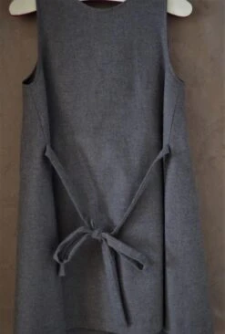 Robe Chasuble Grise En Laine Douce Et Fluide - 5 Ans -Éclat Boutique 1858341 robe chasuble grise en laine douce et fluide 5 ans 3