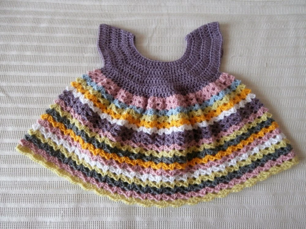 Robe Bébé Multicolore, Tricotée Main Au Crochet 1 Robe Bébé Multicolore, Tricotée Main Au Crochet