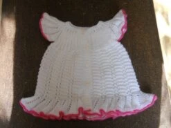 Robe,chapeau Et Chaussons 3 Mois -Éclat Boutique 1909650 robe chapeau et chaussons 3 mois 3