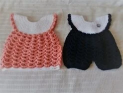 Robe Bébé Empiècement Blanc, Corps Saumon, Fait Main Au Crochet -Éclat Boutique 1952590 robe bebe empiecement blanc corps saumon fait main au c 3