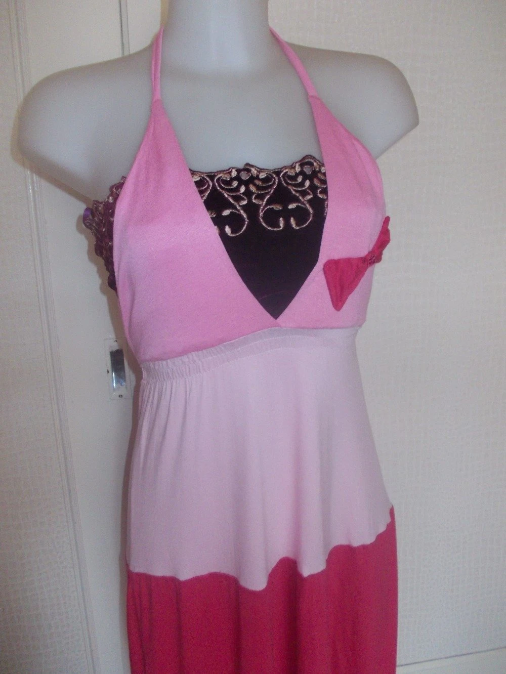 Robe D'été En Coton Lycra Rose Mi Longue A Bretelles Taille 38/40 5 Robe D'été En Coton Lycra Rose Mi Longue A Bretelles Taille 38/40 – Image 5