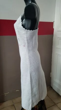 Robe Blanche D'été Au Crochet Fait Main -Éclat Boutique 2064770 robe blanche d ete au crochet fait main 4