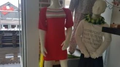 Robe Rouge T. 4 Ans Tricotée Main