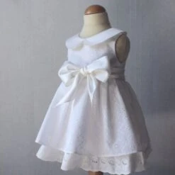Robe De Baptême Pour Bébé En Broderie Anglaise Et Soie