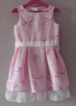 Robe Chasuble Polyester Rose Brodé - 5 Ans