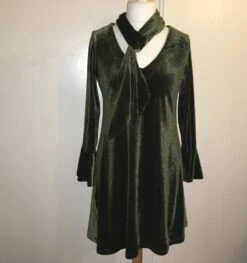 Robe Trapèze En Jersey Velours, Encolure En V, Manches Longues, Couleur Au Choix Kaki, Bordeaux, Noir -Éclat Boutique 2365132 robe trapeze en jersey velours encolure en v manches long 6