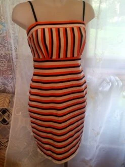 Robe Bustier D'étè En Jersey Rayé Taille 40 /42 Longueur 92 Cm.