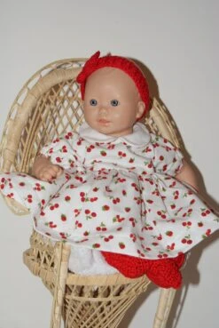 Vêtement Pour Poupée De 30 Cm, Petite Robe Fond Blanc Imprimée De Petits Fruits Rouges, Pull Rouge -Éclat Boutique 2812283 inscrite aux etsy design awards 2019 vetement pour poupee 6