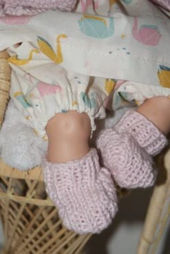 Vêtement Pour Poupon 30 Cm Robe Fond Blanc Imprimé De Petites Cocottes En Papiers Tons Pastels Multicolores -Éclat Boutique 2855413 vetement pour poupon 30 cm orange et bordeaux avec formes g 4