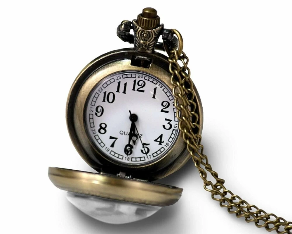 Montre à Gousset, Sautoir Illustré -robe -l'atelier De Couture-cadeau De Noël Femme - Anniversaire Femme - Saint Valentin - Bronze (ref.26) 3 Montre à Gousset, Sautoir Illustré -robe -l'atelier De Couture-cadeau De Noël Femme - Anniversaire Femme - Saint Valentin - Bronze (ref.26) – Image 3