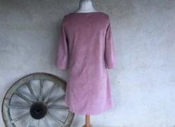 Robe Trapèze Ample En Velours Côtelé (fines Côtes = Velours Milleraies) Couleur Vieux Rose Avec Encolure En V 9 Robe Trapèze Ample En Velours Côtelé (fines Côtes = Velours Milleraies) Couleur Vieux Rose Avec Encolure En V -Éclat Boutique 3060998 robe trapeze ample en velours cotele fines cotes velo 5