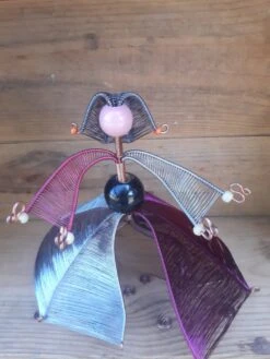 Steffil "robe Fendue" Personnage Fait Main. 8 Steffil "robe Fendue" Personnage Fait Main. -Éclat Boutique 3073576 steffil robe fendue personnage en cuivre fait main 2