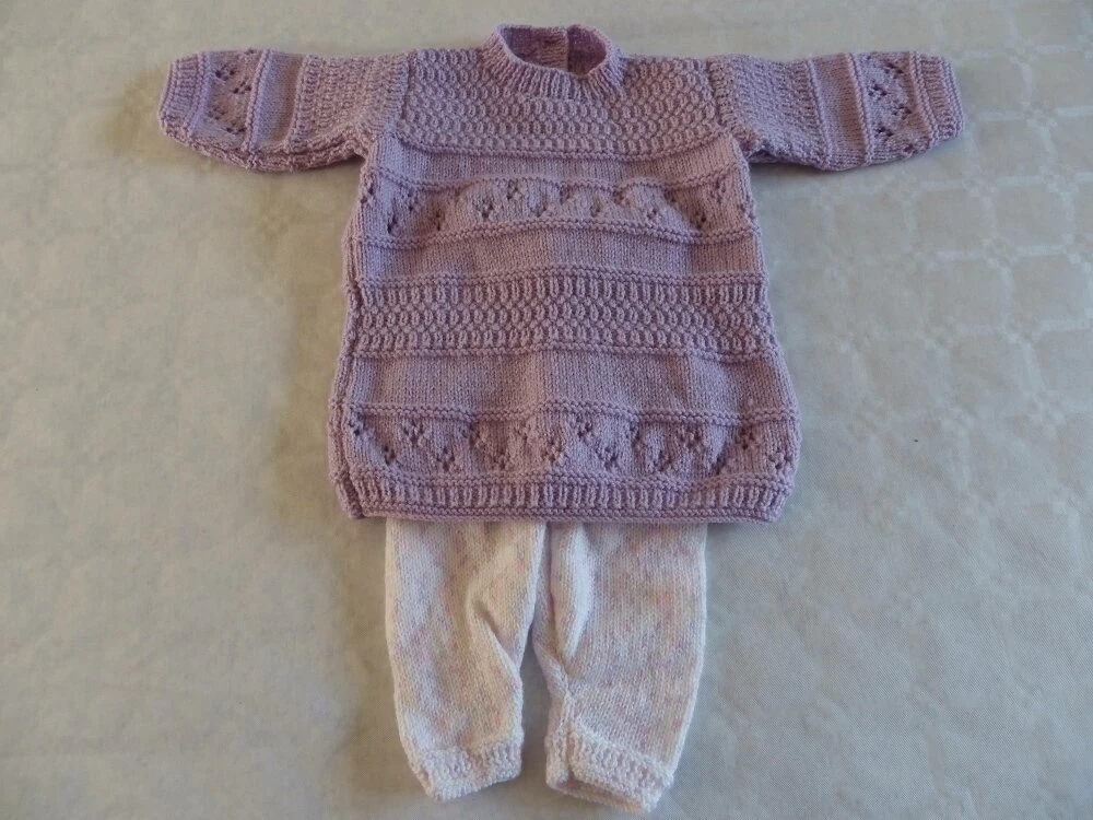 Robe-tunique Violette Et Son Caleçon Blanc Moucheté Rose Et Mauve En Taille Naissance Pour Bébé Fille 1 Robe-tunique Violette Et Son Caleçon Blanc Moucheté Rose Et Mauve En Taille Naissance Pour Bébé Fille