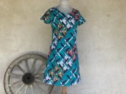 Robe Trapèze Ample à Manches Courtes Décolleté En V En Wax