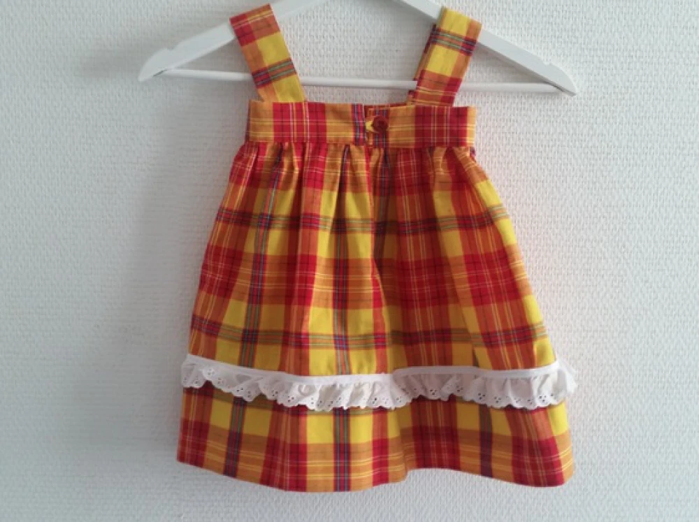 Robe à Bretelles Madras Indémodable Festive Dress-kids Dress 4 Robe à Bretelles Madras Indémodable Festive Dress-kids Dress – Image 4
