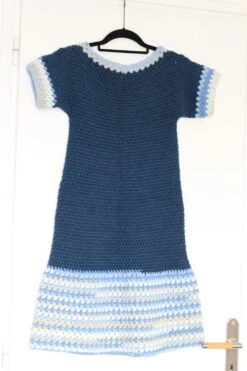 Robe Crochet Degradé De Bleus Manches Courtes -Éclat Boutique 3839210 robe crochet degrade de bleus manches courtes 6 1