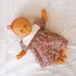 Habits, Vêtements Poupon Corolle 30 Cm - Robe Liberty Petal And Bud Rose Et Bandeau -Éclat Boutique 4093366 habits poupon 30 cm robe liberty petal and bud rose et ban 4