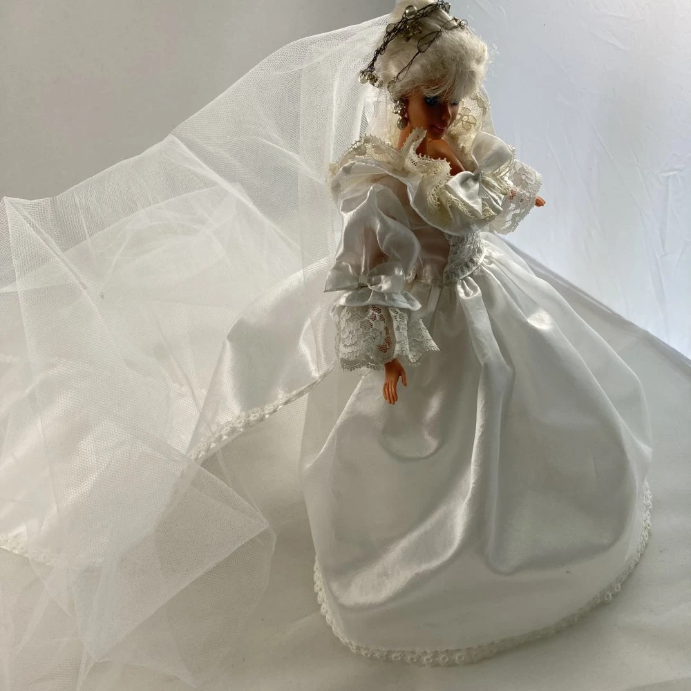 Vêtements Pour Poupée Barbie - "mariage Princier"... Robe D'exception... 5 Vêtements Pour Poupée Barbie - "mariage Princier"... Robe D'exception... – Image 5
