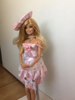 Robe Rose Pour Poupée Barbie Fait Main,sac,chapeau,bijoux -Éclat Boutique 4282604 robe rose pour barbie fait main sac chapeau bijoux 3