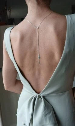 Douce- Collier Et Bijou De Dos 2 En 1 Pour Habiller Une Robe à Dos Nu- Chaîne De Dos à Cristaux Turquoise- Bijou De Mariée Bohème. -Éclat Boutique 4436789 douce collier et bijou de dos 2 en 1 pour habiller une robe 4