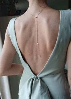 Le Temps Des Cerises-collier Avec Bijou De Dos De Mariée Amovible Pour Robe à Dos Nu- Chaîne Fine En Acier Doré Avec Zircons Et Goutte. -Éclat Boutique 4436790 le temps des cerises collier avec bijou de dos de mariee am 4