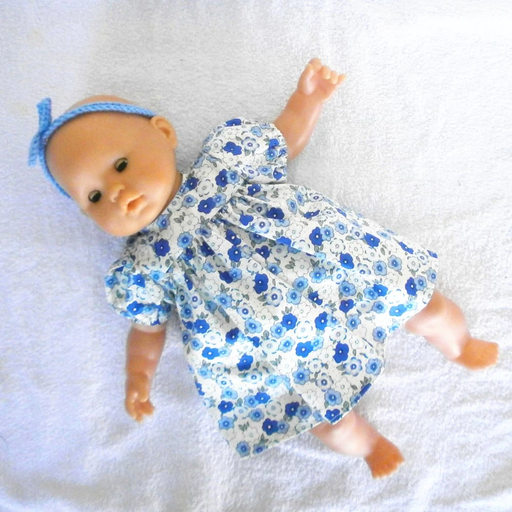 Habits, Vêtements Poupon Corolle 36 Cm - Robe Fleurs Bleues 3 Habits, Vêtements Poupon Corolle 36 Cm - Robe Fleurs Bleues – Image 3