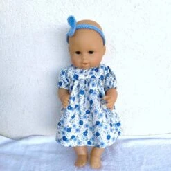 Habits Poupon Corolle 36 Cm - Robe Fleurs Bleues Et Bandeau -Éclat Boutique 4556462 habits poupon corolle 36 cm robe fleurs bleues et bandeau 1