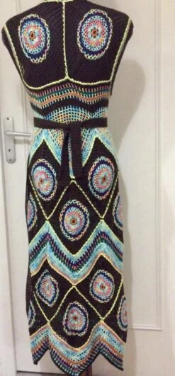 Robe Cardigan Maxi,multicolore Fantaisie ,style Boho,hippie Au Crochet,modèle Unique -Éclat Boutique 4575046 robe cardigan maxi multicolore fantaisie au crochet modele 4