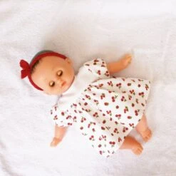 Habits Poupon Petitcollin 28 Cm - Robe Petits Fruits Rouges