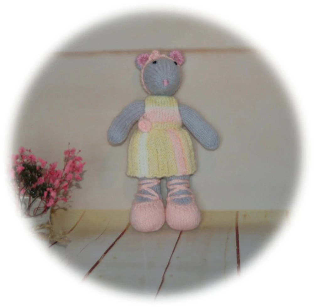 Perle Souris Grise En Robe 4 Perle Souris Grise En Robe – Image 4