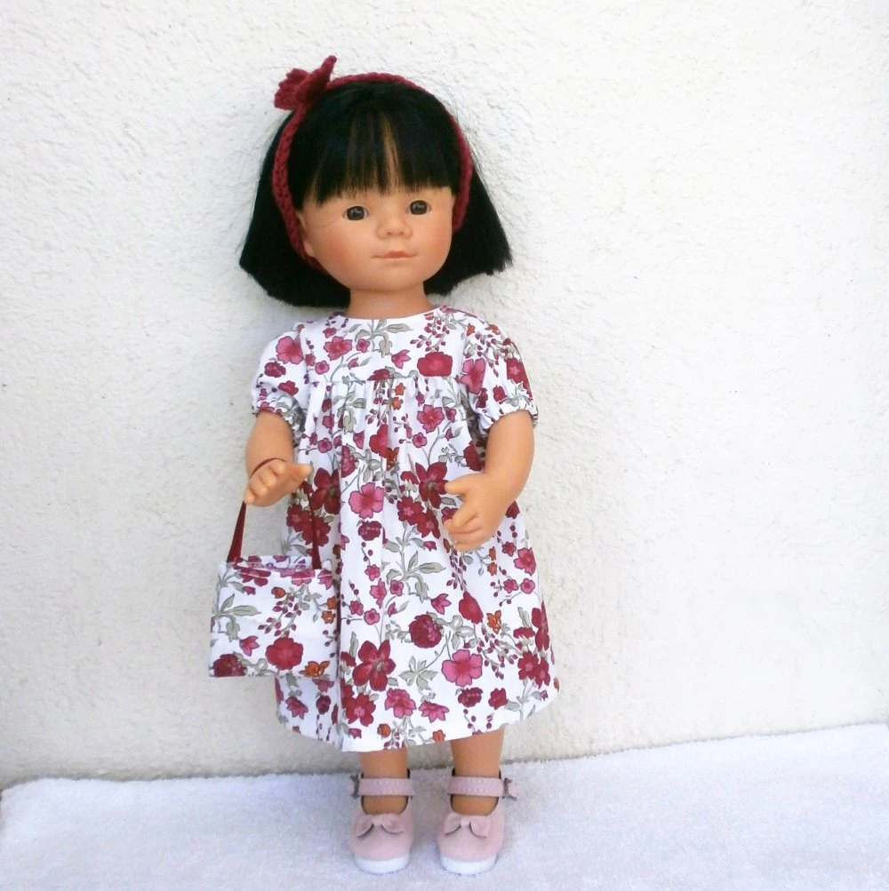Habits, Vêtements Poupée Marieta 35 Cm : Robe Fleurie Tons Bordeaux 1 Habits, Vêtements Poupée Marieta 35 Cm : Robe Fleurie Tons Bordeaux
