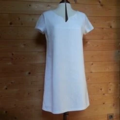 Robe Trapèze En Lin Blanc à Manches Courtes -Éclat Boutique 468268 robe trapeze en lin blanc a manches courtes 3