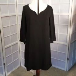 Robe Trapèze Noire En Crêpe De Polyester à Manches 3/4