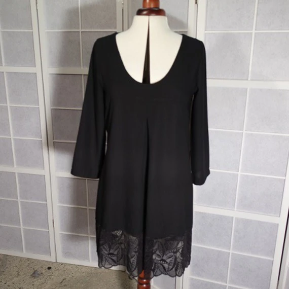 Tunique Longue Ou Robe Courte Noire Avec Dentelle 1 Tunique Longue Ou Robe Courte Noire Avec Dentelle