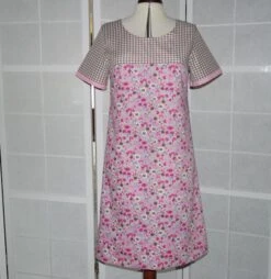 Robe Trapèze Ample à Manches Courtes Encolure Ronde 6 Robe Trapèze Ample à Manches Courtes Encolure Ronde -Éclat Boutique 468451 robe trapeze ample a manches courtes encolure ronde 3