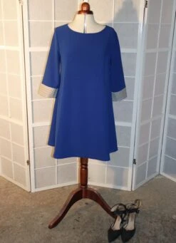 Robe Trapèze évasée En Crêpe Viscose Bleu à Manches 3/4 -Éclat Boutique 468529 robe trapeze evasee en crepe viscose bleu a manches 3 4 2