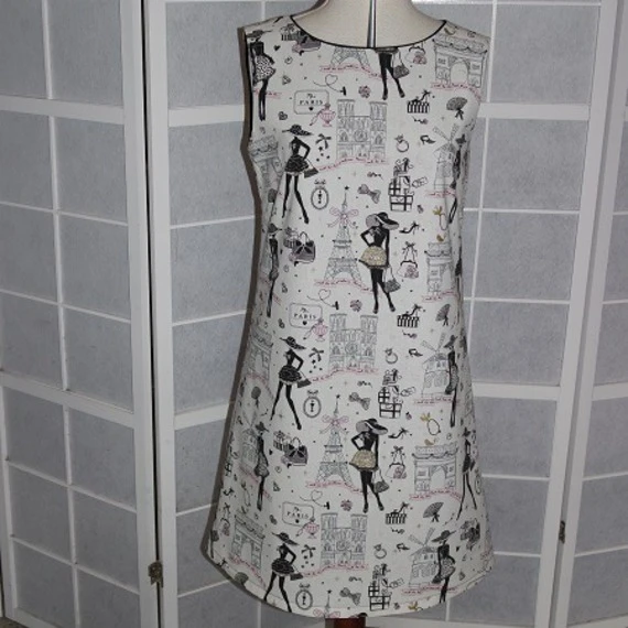 Robe Trapèze Ample Sans Manches En Tissu Imprimé La Parisienne 4 Robe Trapèze Ample Sans Manches En Tissu Imprimé La Parisienne – Image 4