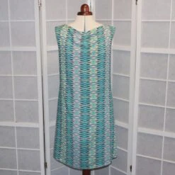 Robe Trapèze Ample Sans Manches Col Bénitier En Viscose Fluide