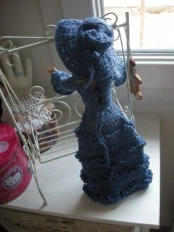 Robe Au Crochet Pour Poupée Mannequin -Éclat Boutique 770043 robe au crochet pour poupee mannequin 3