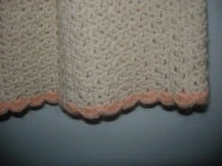 Petite Robe Chasuble Au Crochet En Laine -Éclat Boutique 770115 petite robe chasuble au crochet en laine 5