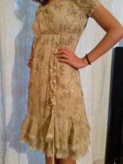 Robe Mi Longue,à Bretelles,dentelle Couleur Beige,robe Femme,robe Fille,cadeau Femme,cadeau Fille,vêtements -Éclat Boutique 780307 robe mi longue a bretelle en dentelle couleur beige 4