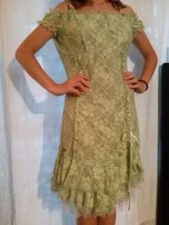 Robe Mi Longue,à Bretelle,en Dentelle Couleur Verte,robe En Dentelle,vêtements Femme,vêtements Fille,cadeau Femme,cadeau Fille,robe Verte