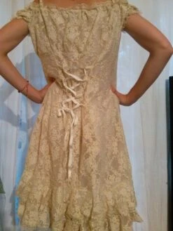 Robe Mi Longue,à Bretelle,en Dentelle Couleur Beige,robe En Dentelle,vêtements Femme,vêtements Fille,cadeau Femme,cadeau Fille,robe Beige -Éclat Boutique 780310 robe mi longue a bretelle en dentelle couleur beige 5