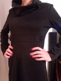 Robe Manches Longues Col Boule Couleur Noir -Éclat Boutique 780459 robe manches longues col boule couleur noir 5