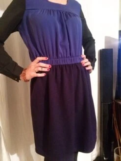 Robe Manches Longues Bicolore Prune Et Noir -Éclat Boutique 780467 robe manches longues bicolore prune et noir 3