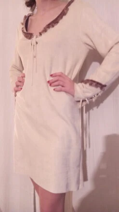 Robe Courte En Suédine Couleur écru -Éclat Boutique 780778 robe courte en suedine couleur ecru 5