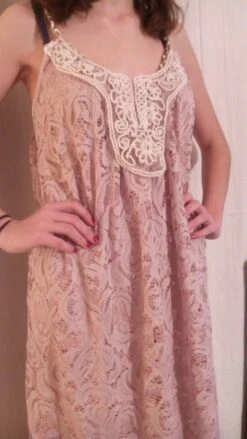 Robe Longue,à Bretelles,en Dentelle Couleur Rose,vêtements Femme,cadeau Femme,robe Fille,cadeau Fille,vêtements Fille,dentelle Rose -Éclat Boutique 780783 robe longue a bretelles en dentelle couleur rose 2